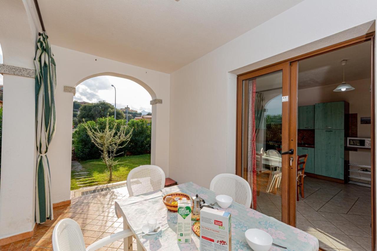 Appartamento Residenziale Trilocale 6 Posti Letto Via Sardegna San Teodoro San Teodoro  Eksteriør billede